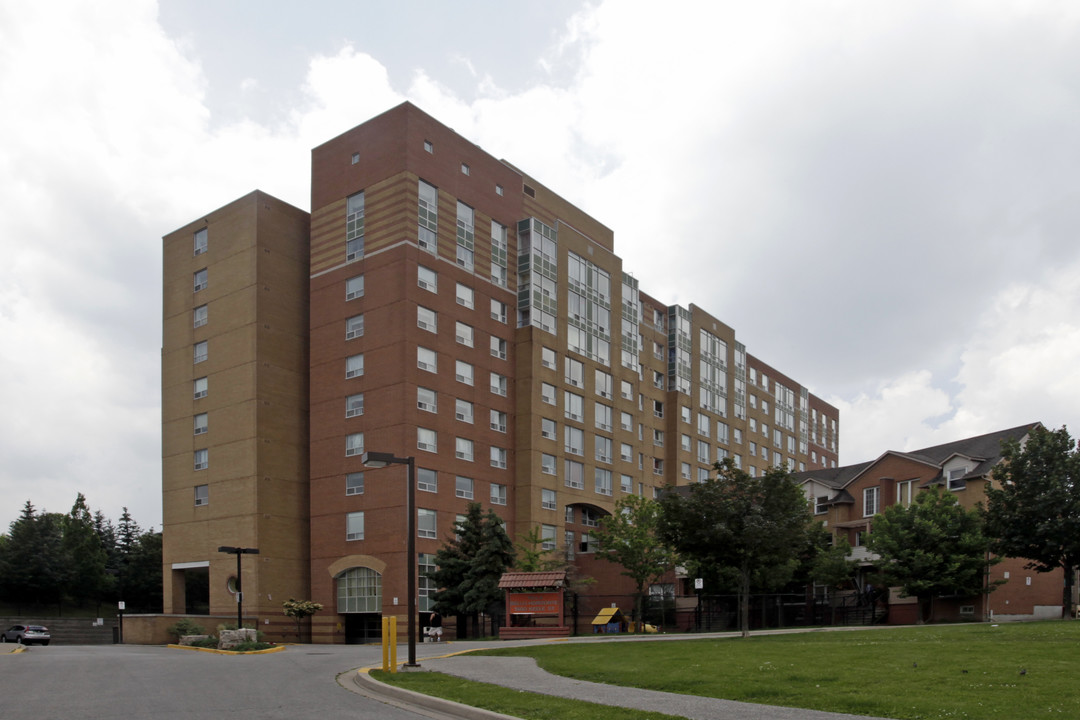 Bello Horizonte Non Profit Homes Corp in Toronto, ON - Building Photo