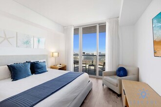 2602 E Hallandale Beach Blvd in Hallandale Beach, FL - Foto de edificio - Building Photo