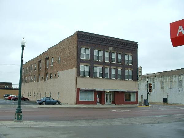 Navin Building in Mitchell, SD - Foto de edificio - Building Photo