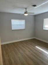 1421 SE 4th Ave in Deerfield Beach, FL - Foto de edificio - Building Photo