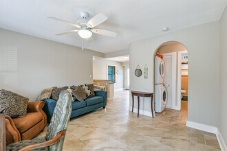 818 11th St in Galveston, TX - Building Photo - Building Photo