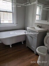 944 N 37th St in Milwaukee, WI - Building Photo - Building Photo
