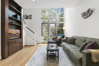 146 Diamond St in Brooklyn, NY - Foto de edificio - Interior Photo