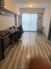 275F Larch St in Waterloo, ON - Building Photo - Building Photo