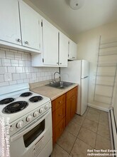 64 Brighton Ave, Unit 209 in Boston, MA - Building Photo - Building Photo
