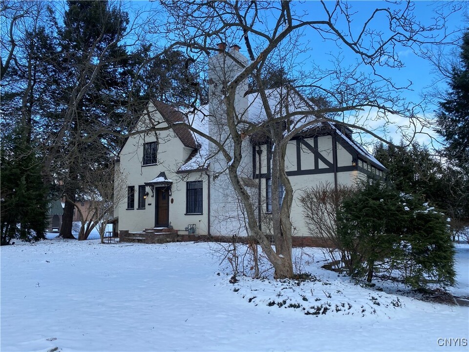 453 Main St in Oneida, NY - Building Photo