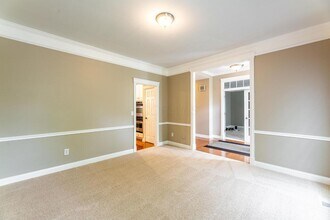 4930 Brooksview Cir in New Albany, OH - Building Photo - Building Photo