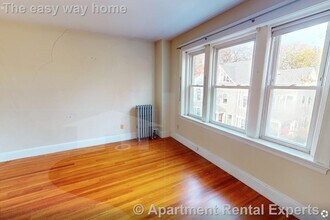 11 Gray St in Cambridge, MA - Building Photo - Building Photo