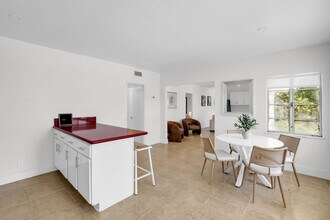 320 Inlet Way in Palm Beach Shores, FL - Building Photo - Building Photo