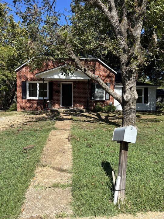 403 W Cooper St in Brownsville, TN - Building Photo