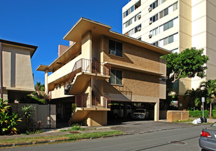 1629 Clark St in Honolulu, HI - Building Photo - Building Photo