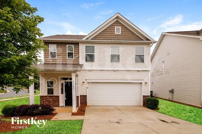 9109 Marion Oaks Dr in Charlotte, NC - Building Photo