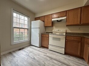 2524 S Walter Reed Dr-Unit -4 in Arlington, VA - Building Photo - Building Photo
