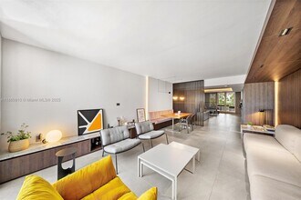 785 Crandon Blvd in Key Biscayne, FL - Building Photo - Building Photo