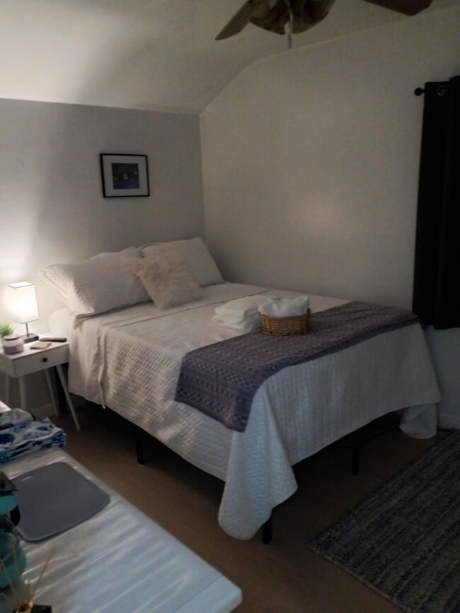 7248 Shoshone Ave in Los Angeles, CA - Foto de edificio - Building Photo