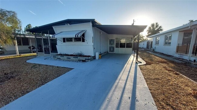 2125 Kepner Dr in Holiday, FL - Building Photo - Building Photo