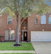 313 Marina Oaks Ct in Kemah, TX - Building Photo - Building Photo