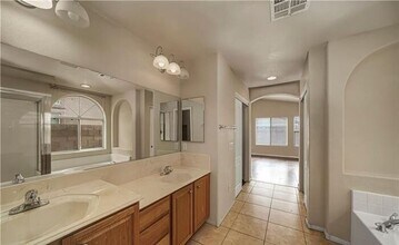 413 Orchid Oasis Ave in North Las Vegas, NV - Building Photo - Building Photo
