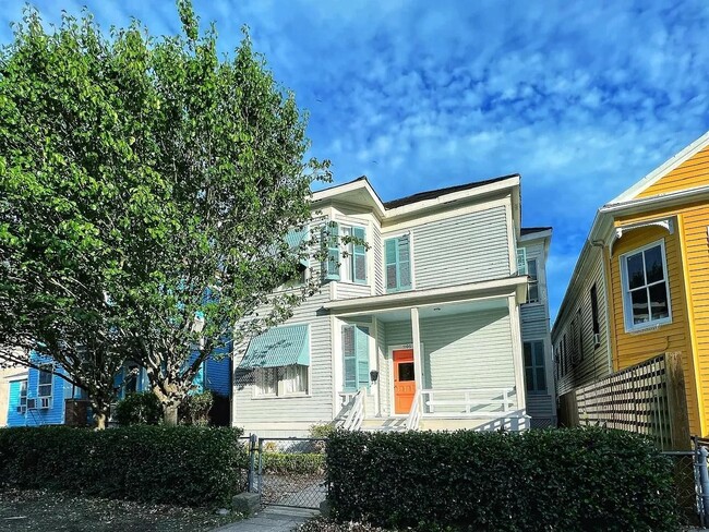 property at 1105 Market St