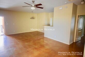 1016 E Daffodil Ave-Unit -206E in McAllen, TX - Building Photo - Building Photo