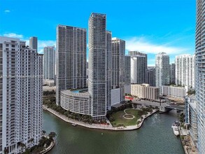 465 Brickell Ave, Unit 1706 in Miami, FL - Building Photo - Building Photo