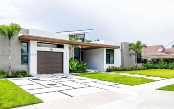 1830 NE 193rd St in Miami, FL - Building Photo - Building Photo