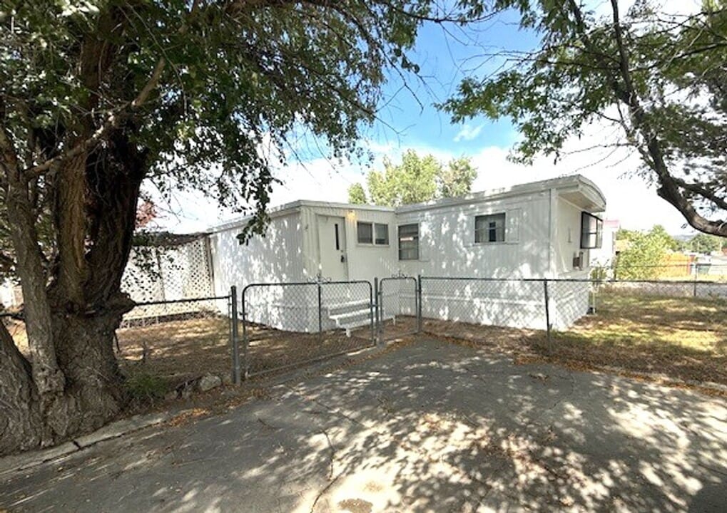 604 Bullion Rd in Elko, NV - Building Photo