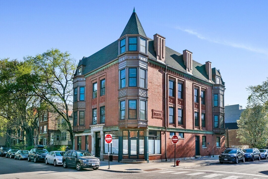 837 N Wolcott Ave in Chicago, IL - Building Photo