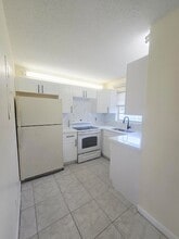 3196 49th Ln S in Lake Worth Beach, FL - Building Photo - Building Photo