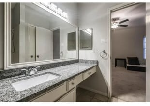 4001 Tanglewilde St in Houston, TX - Building Photo - Building Photo