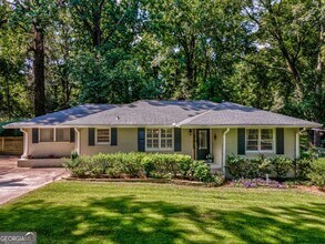 679 Pine Valley Rd SW in Mableton, GA - Building Photo - Building Photo