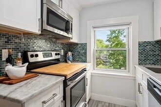 332 Jamaicaway in Boston, MA - Building Photo - Building Photo