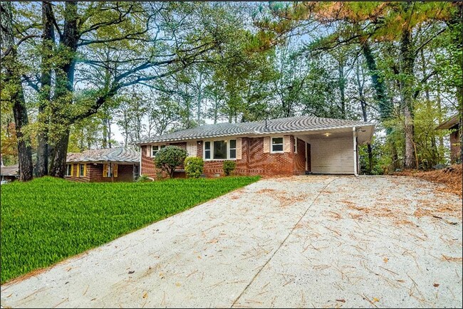 2694 Fairlane Dr SE in Atlanta, GA - Building Photo - Building Photo