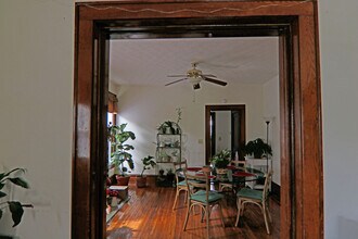 374 E Oakland Ave in Columbus, OH - Building Photo - Building Photo