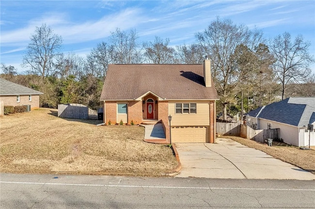 2109 Rocky Brook Rd in Opelika, AL - Building Photo - Building Photo