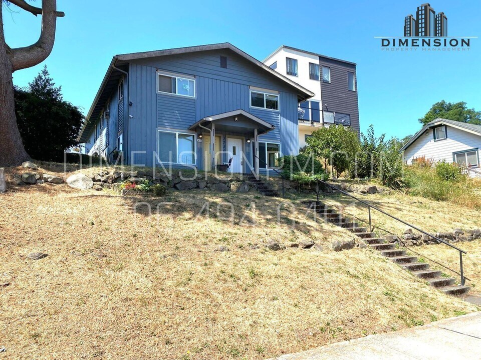 1720 S Sheridan Ave in Tacoma, WA - Building Photo