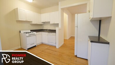 3732 N Pine Grove Ave, Unit 3724.5-W1 in Chicago, IL - Foto de edificio - Building Photo