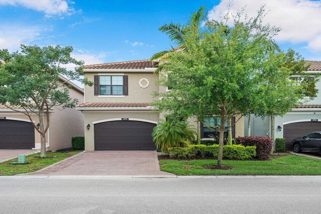13799 Moss Agate Ave in Delray Beach, FL - Building Photo