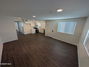 1850 Buyers St, Unit 101 in Simi Valley, CA - Building Photo - Building Photo