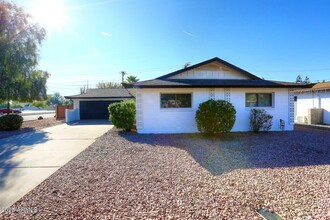 8537 E Rovey Ave in Scottsdale, AZ - Building Photo - Building Photo