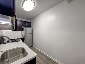 3024 N Halsted St, Unit AG in Chicago, IL - Building Photo - Building Photo