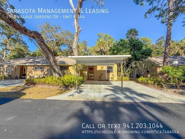 4958 Village Garden Dr in Sarasota, FL - Building Photo - Building Photo