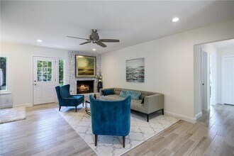 2006 Pompton Dr in Austin, TX - Building Photo - Building Photo