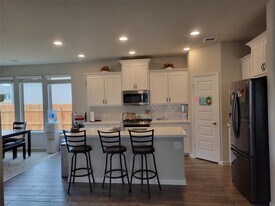 122 Dycus Bnd in Liberty Hill, TX - Building Photo