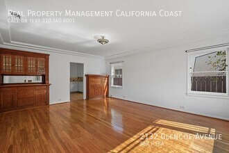 2132 Glencoe Ave in Los Angeles, CA - Foto de edificio - Building Photo