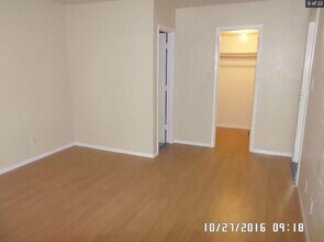 1600 N Wilmot Rd in Tucson, AZ - Building Photo - Building Photo