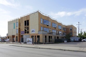 Terraza del Sol in Denver, CO - Building Photo - Building Photo