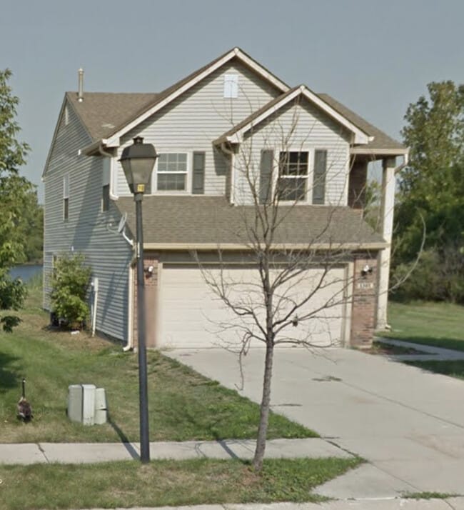 5390 Lakeside Manor Dr in Indianapolis, IN - Building Photo - Building Photo