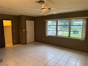 406 Morgan Cir S in Lehigh Acres, FL - Building Photo - Building Photo