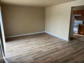 7718 Wildwood Ct in Darien, IL - Building Photo - Building Photo